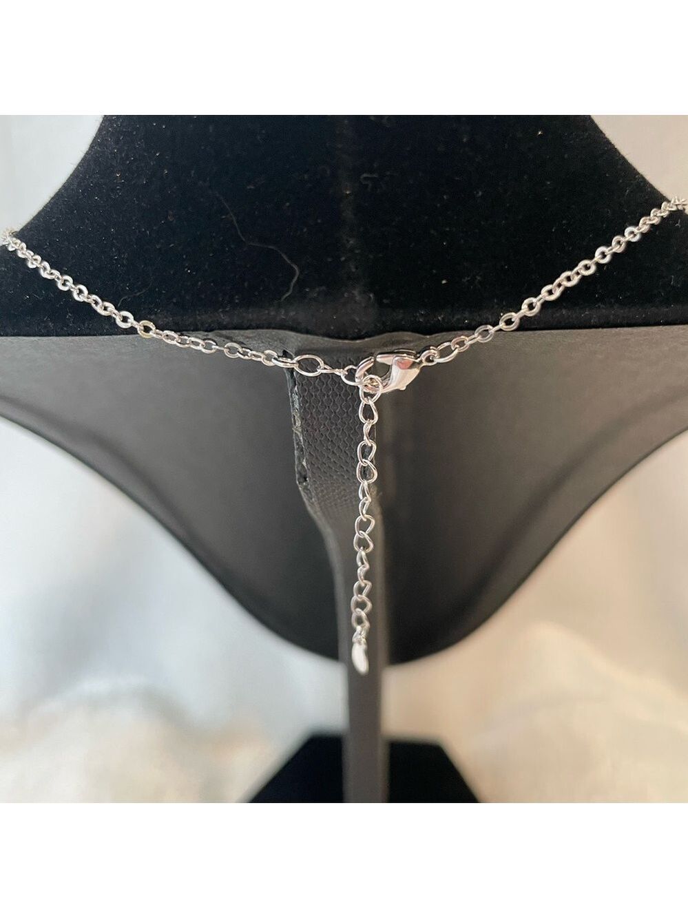 1.0 ct 925 sterling silver Moissanite clover shaped pendant necklace - Picture 3 of 4